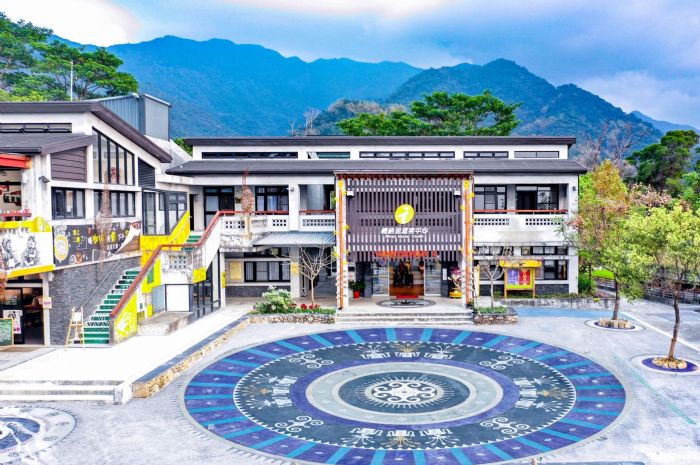 在山那邊遇見飛翔的奇蹟，禮納里部落邀您共賞壯闊鷹河，禮納里迎來猛禽大軍，中秋國慶最佳觀鷹點